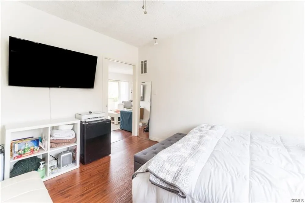 943 19th Santa Monica, CA 90403