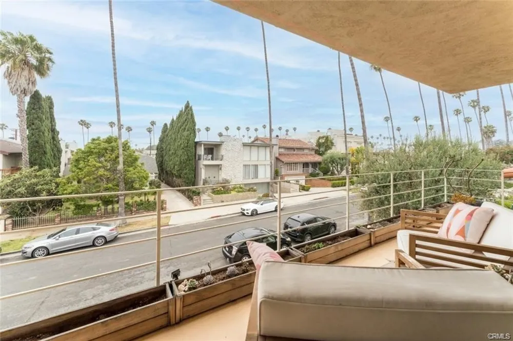 943 19th Santa Monica, CA 90403