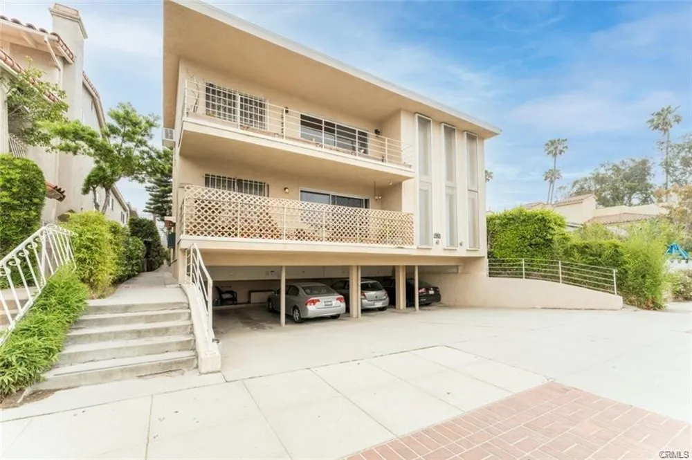 943 19th Santa Monica, CA 90403