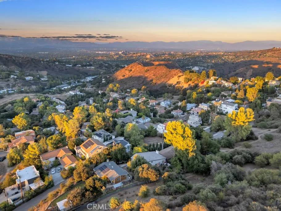 23680 Summit Calabasas, CA 91302