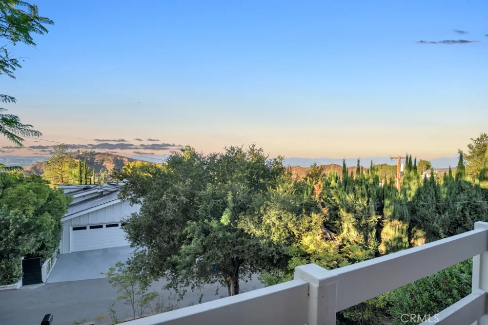 23680 Summit Calabasas, CA 91302