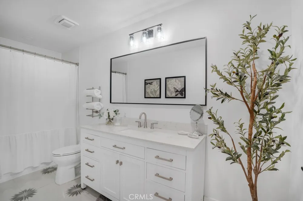 23680 Summit Calabasas, CA 91302