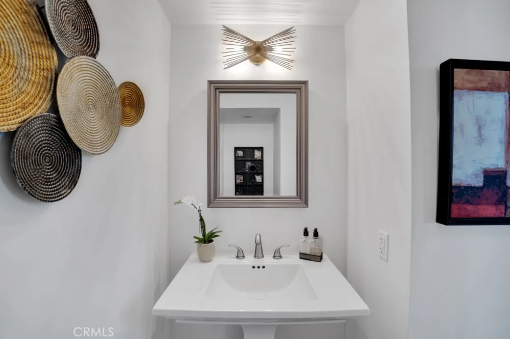 23680 Summit Calabasas, CA 91302