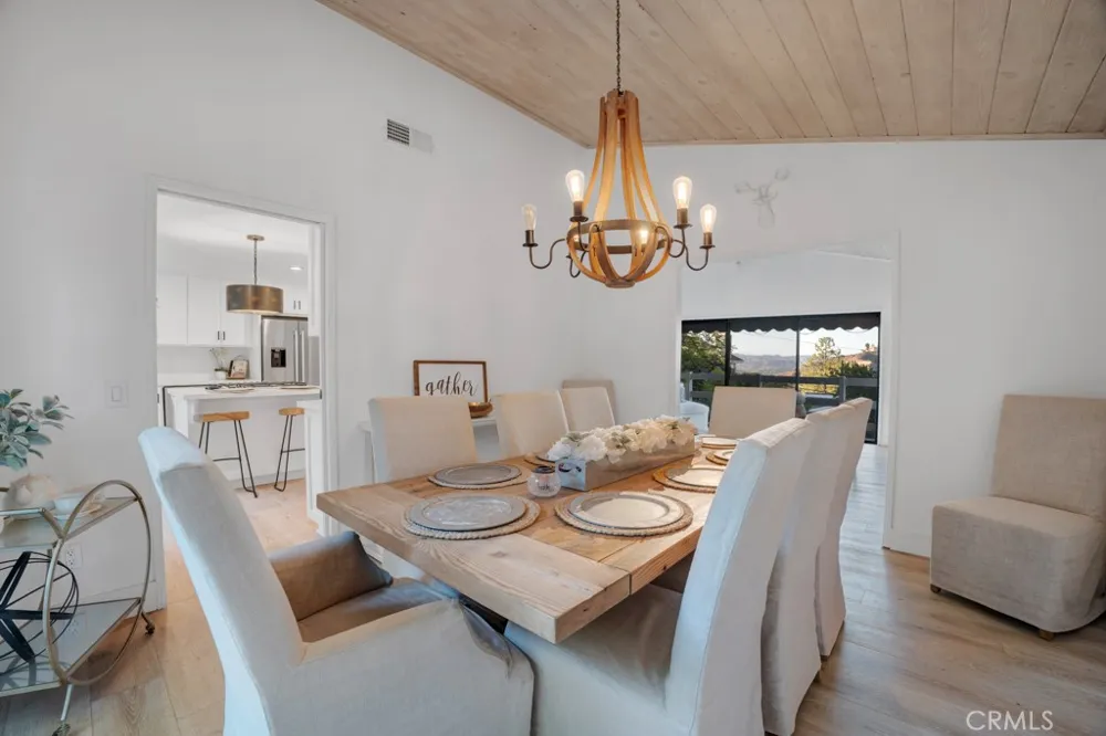 23680 Summit Calabasas, CA 91302
