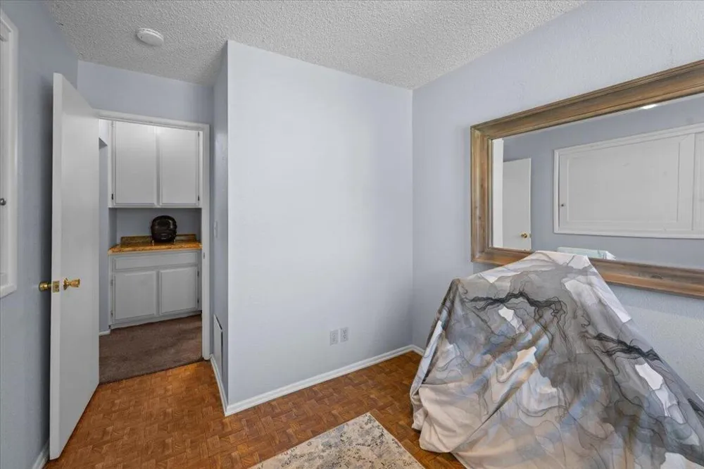 819 Holmes Lane Sugarloaf, CA 92386