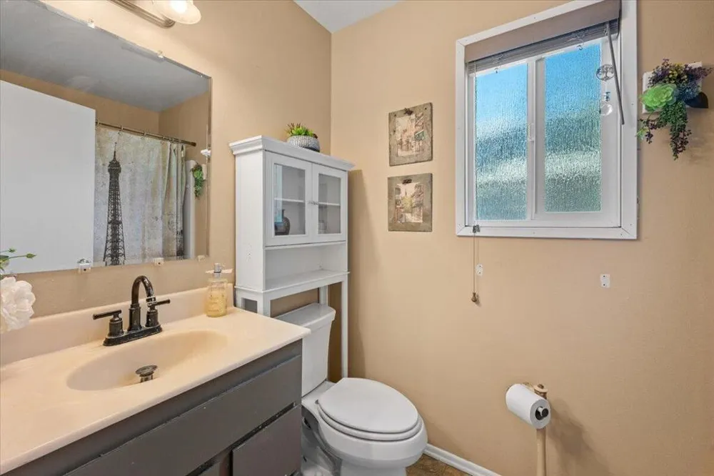 819 Holmes Lane Sugarloaf, CA 92386