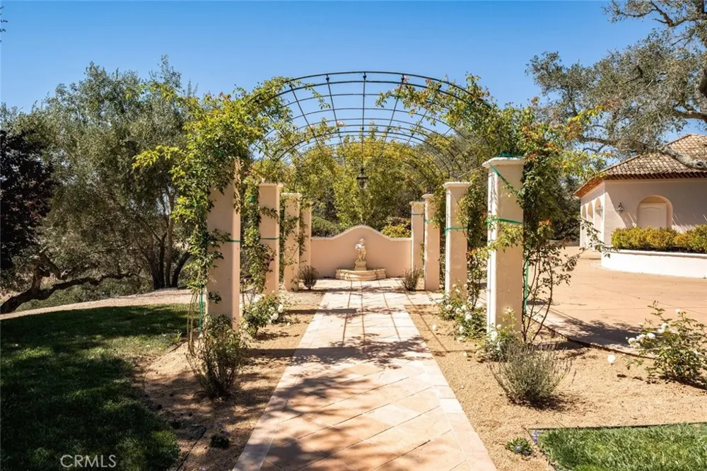 2520 Nightshade Place Arroyo Grande, CA 93420
