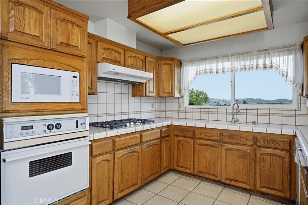 7926 Richard Drive Lucerne, CA 95458