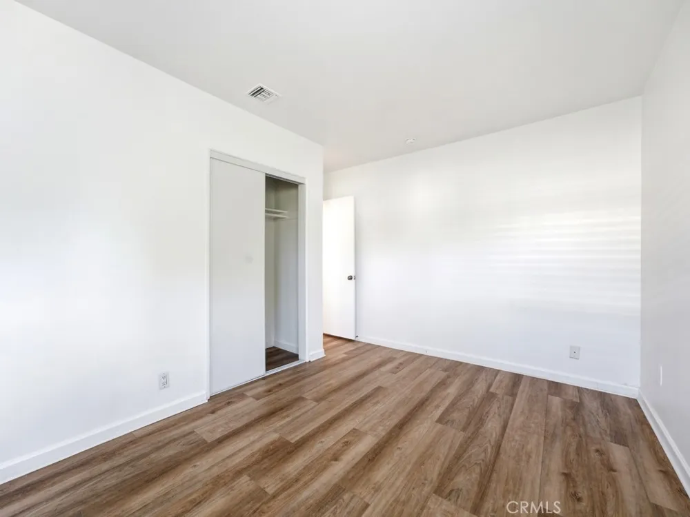 20457 Schoolcraft Street Winnetka, CA 91306
