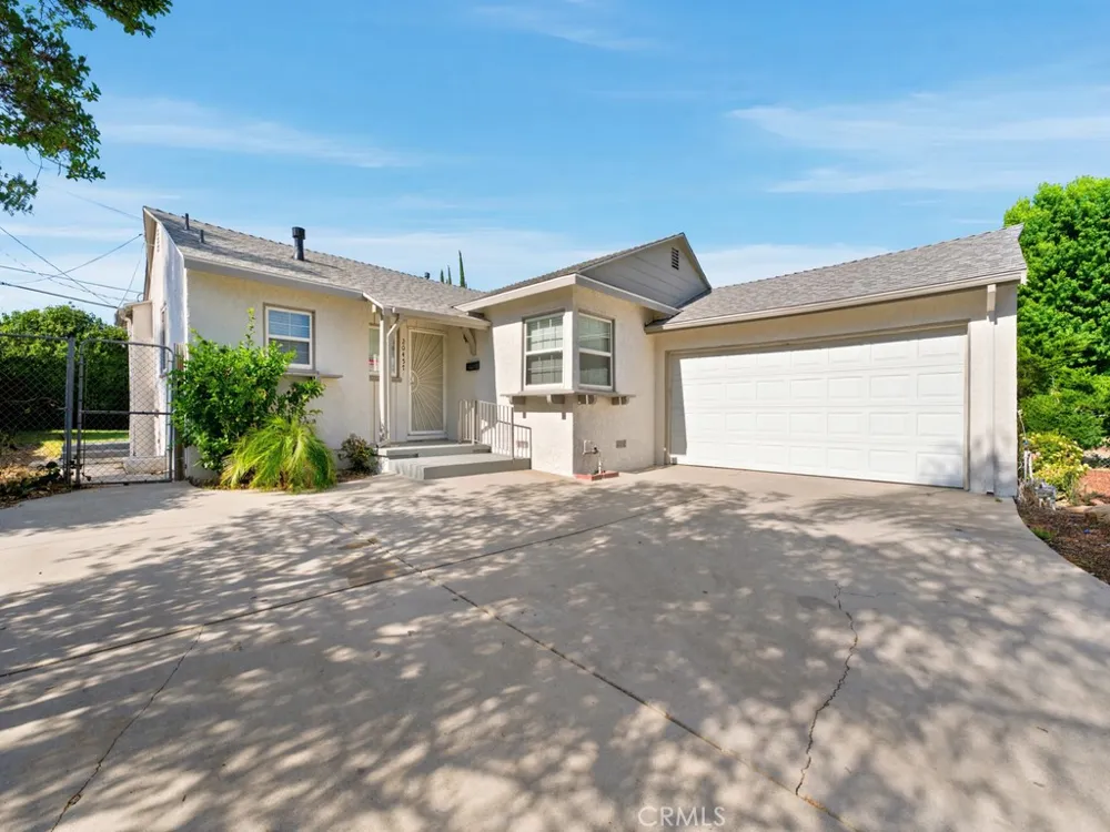20457 Schoolcraft Street Winnetka, CA 91306