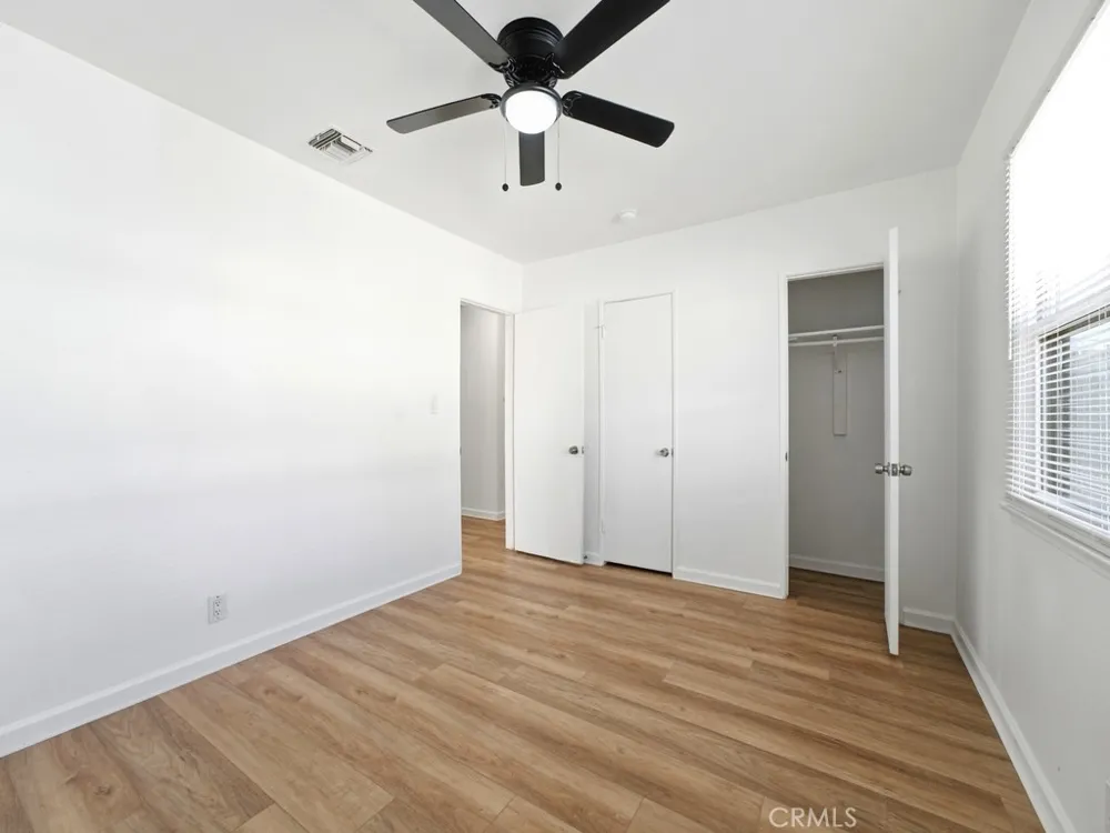 20457 Schoolcraft Street Winnetka, CA 91306