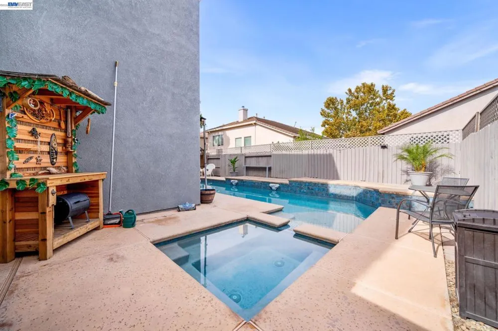 1531 Riverview Ave Tracy, CA 95377
