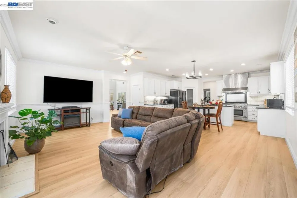 1531 Riverview Ave Tracy, CA 95377
