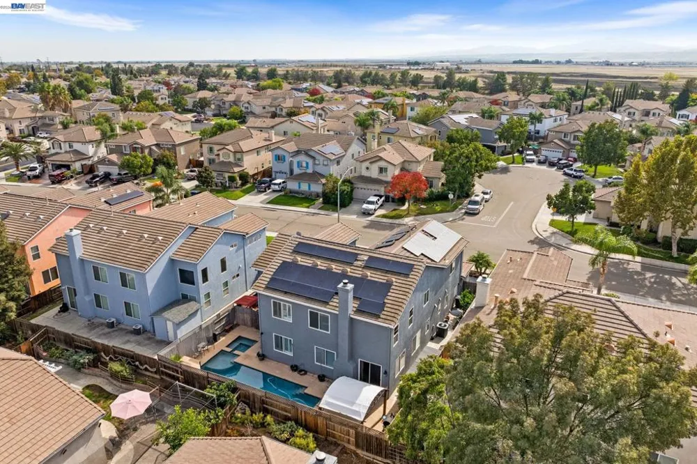 1531 Riverview Ave Tracy, CA 95377