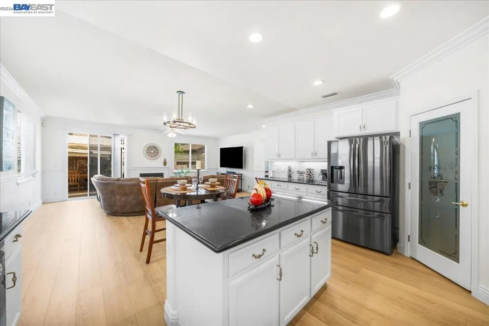1531 Riverview Ave Tracy, CA 95377