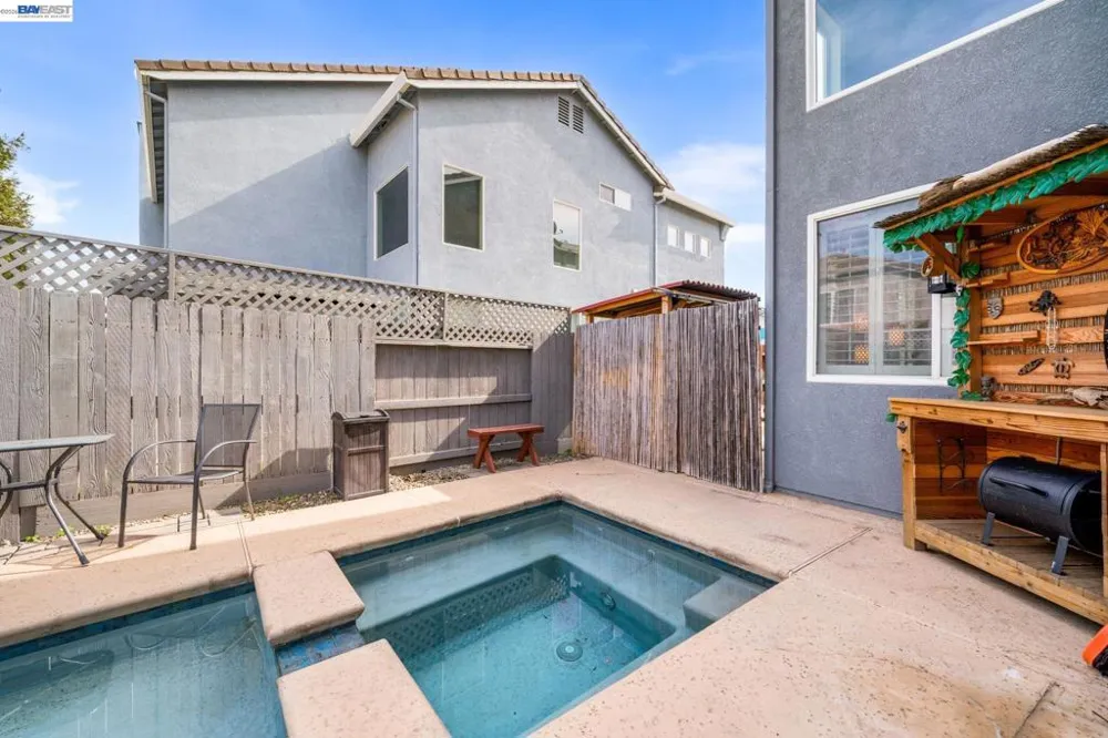 1531 Riverview Ave Tracy, CA 95377