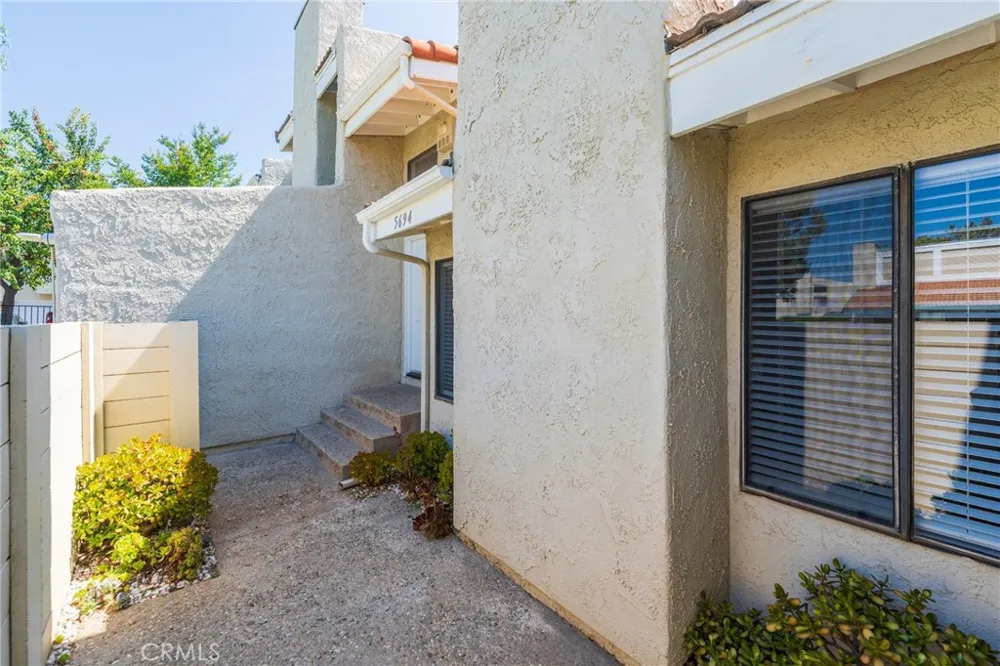 5694 E Los Angeles Simi Valley, CA 93063