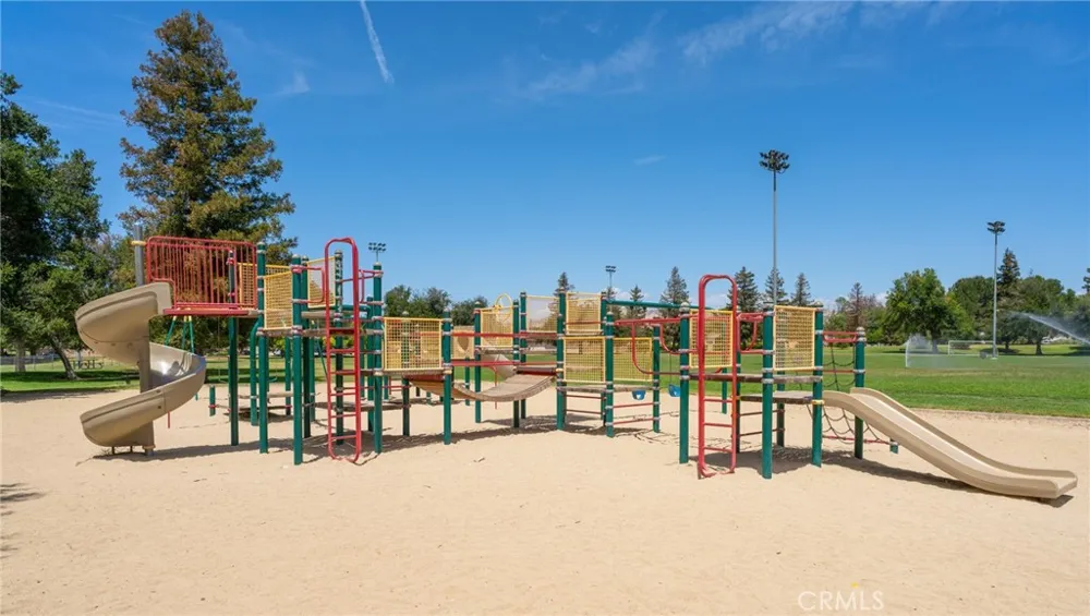 5694 E Los Angeles Simi Valley, CA 93063