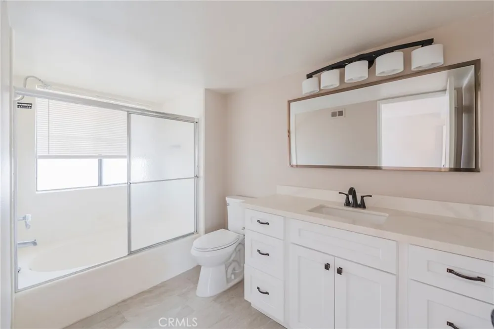 5694 E Los Angeles Simi Valley, CA 93063