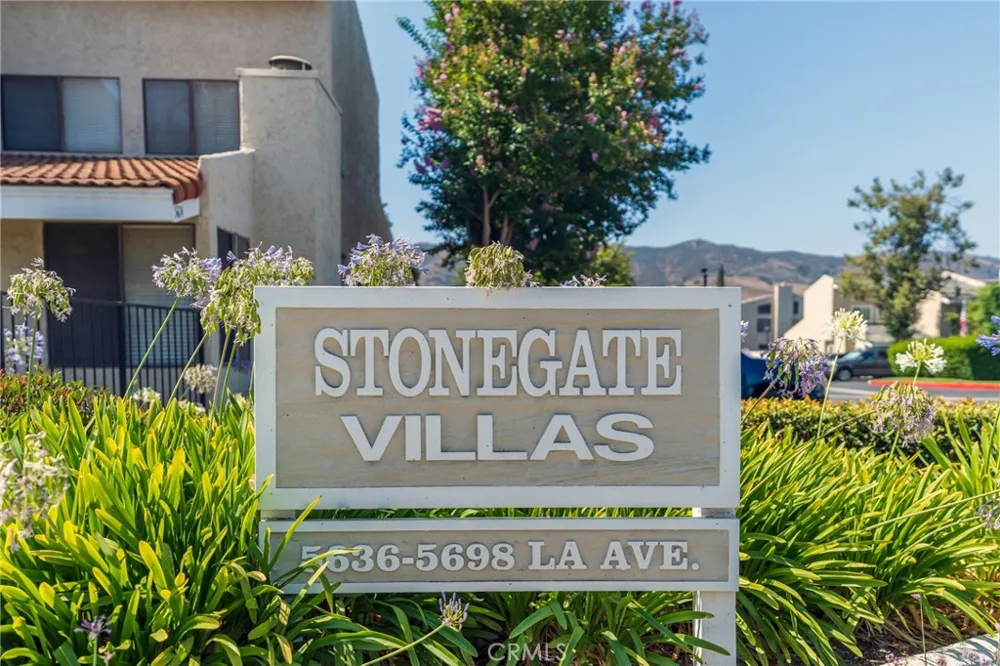 5694 E Los Angeles Simi Valley, CA 93063