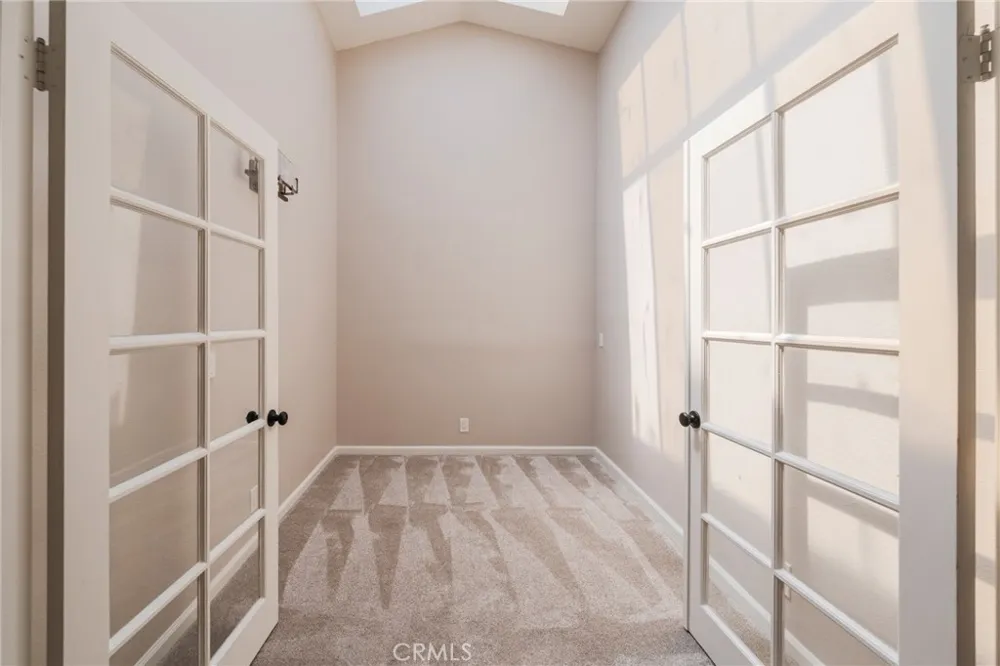5694 E Los Angeles Simi Valley, CA 93063