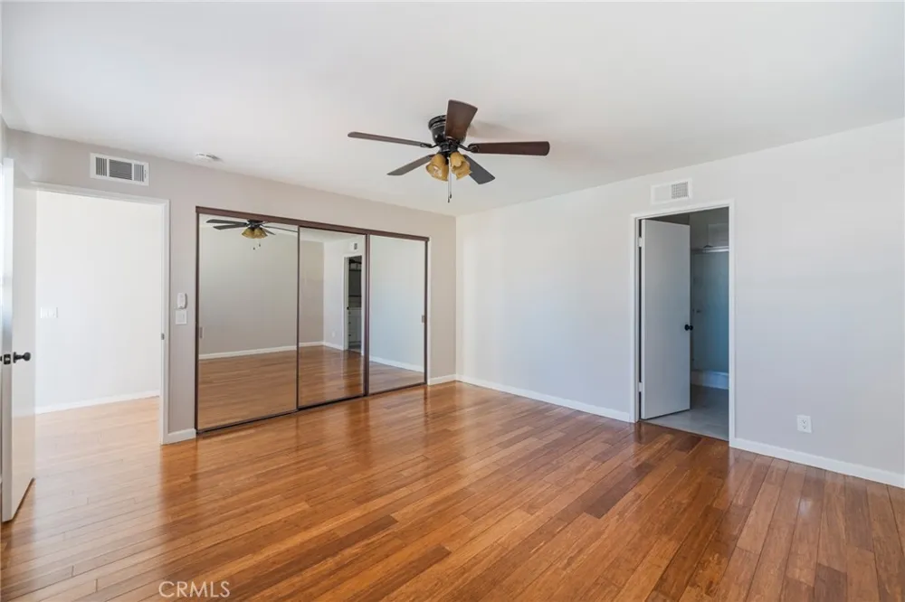 5694 E Los Angeles Simi Valley, CA 93063