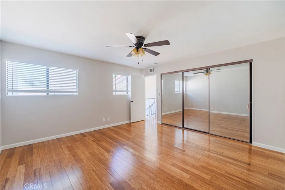 5694 E Los Angeles Simi Valley, CA 93063