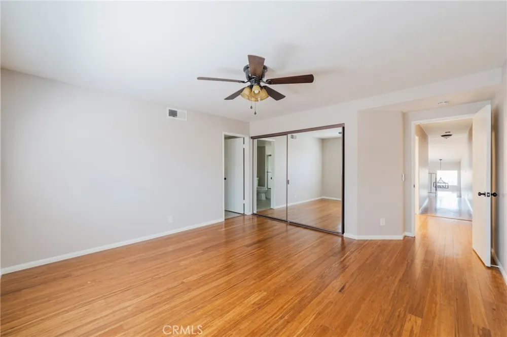 5694 E Los Angeles Simi Valley, CA 93063