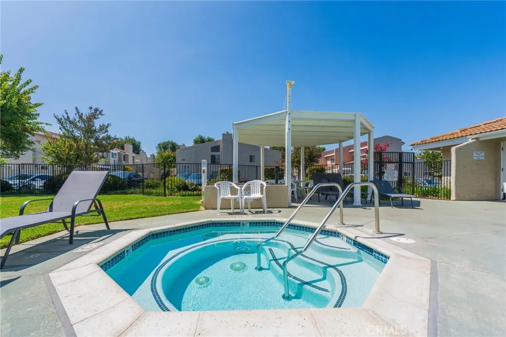 5694 E Los Angeles Simi Valley, CA 93063