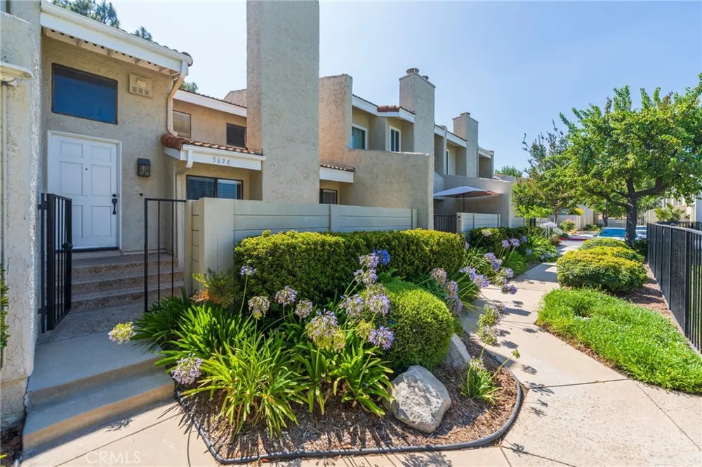 5694 E Los Angeles Simi Valley, CA 93063