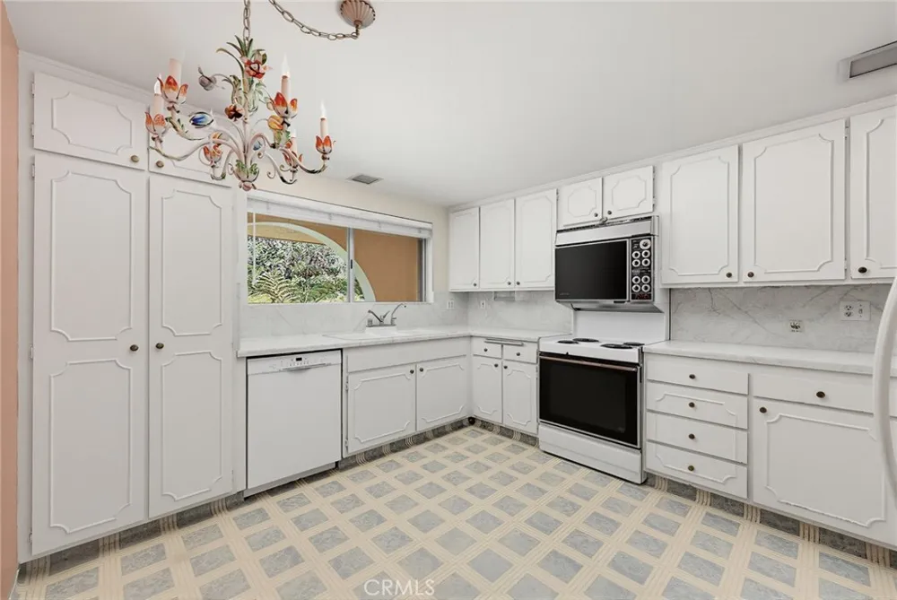 620 W Huntington #216 Arcadia, CA 91007