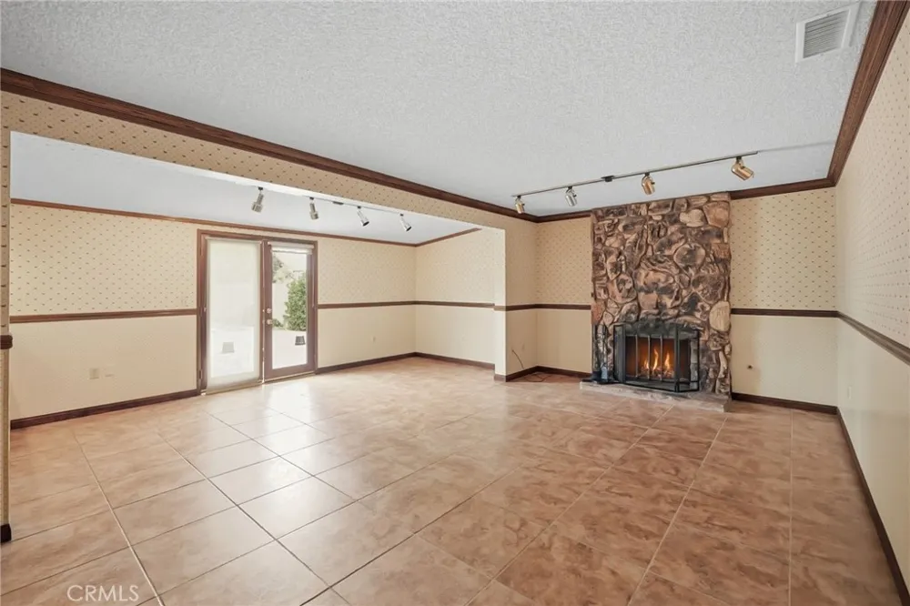 27195 Aurora Hemet, CA 92544