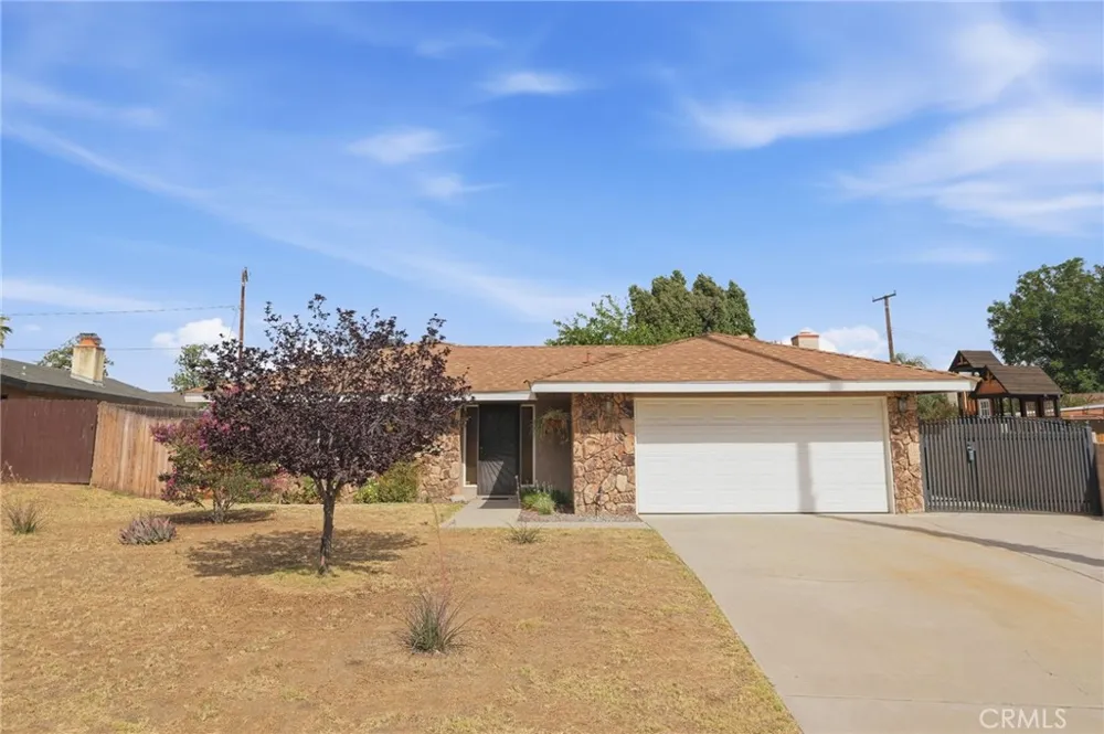 27195 Aurora Hemet, CA 92544