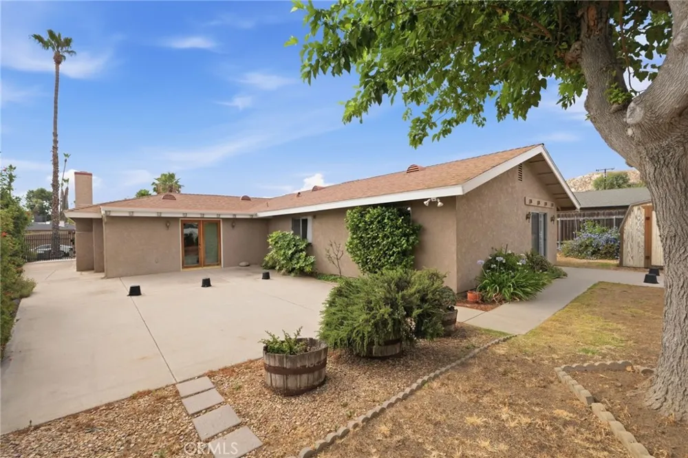 27195 Aurora Hemet, CA 92544