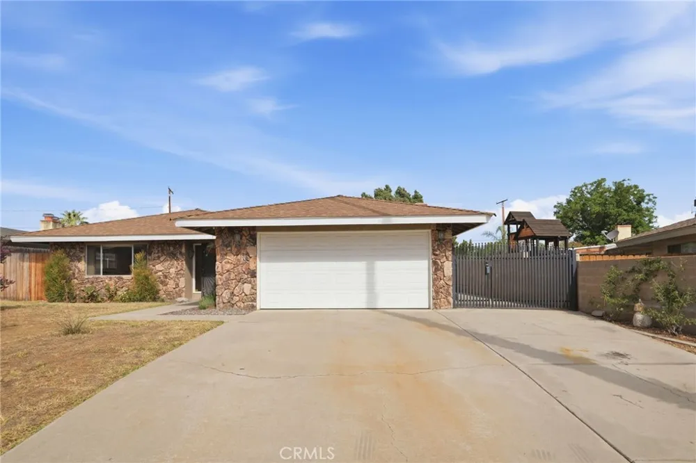 27195 Aurora Hemet, CA 92544