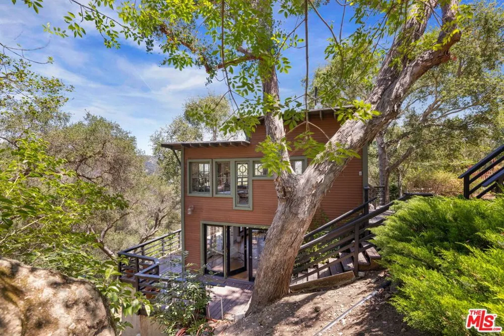 19805 Valley View Drive Topanga, CA 90290