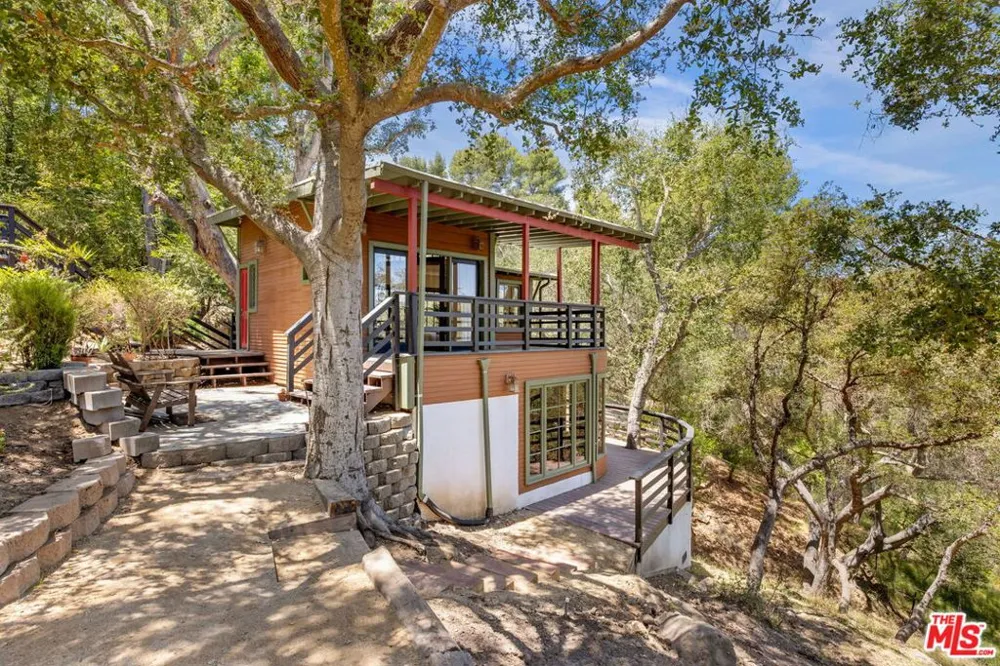19805 Valley View Drive Topanga, CA 90290