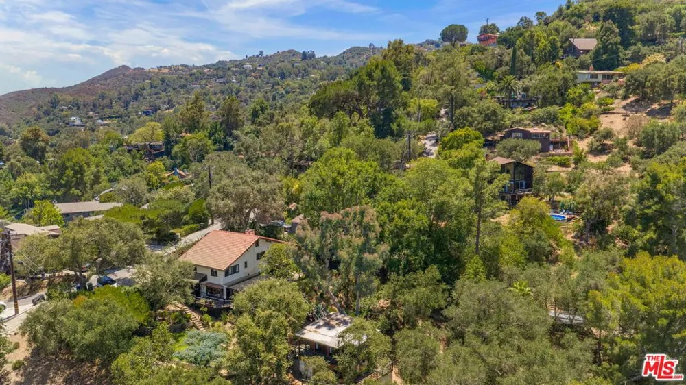 19805 Valley View Drive Topanga, CA 90290