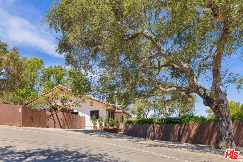 19805 Valley View Drive Topanga, CA 90290