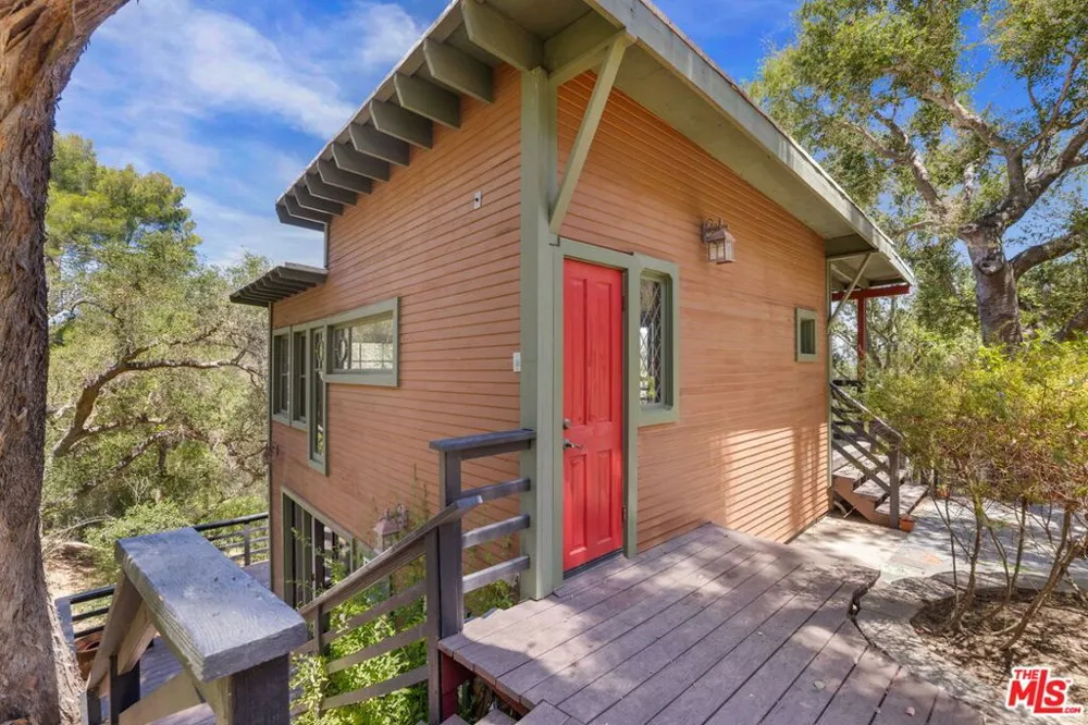 19805 Valley View Drive Topanga, CA 90290