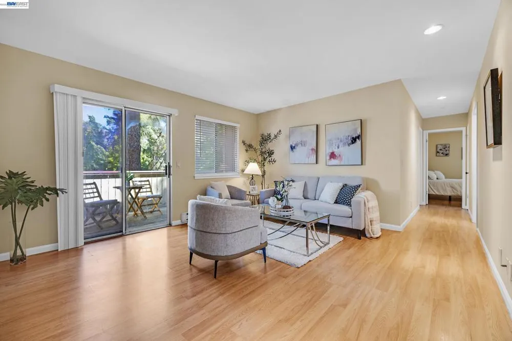 1029 Cheryl Ann Cir #67 Hayward, CA 94544