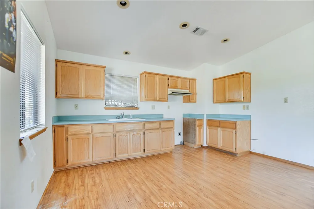 2929 Snow Line Drive Pinon Hills, CA 92372