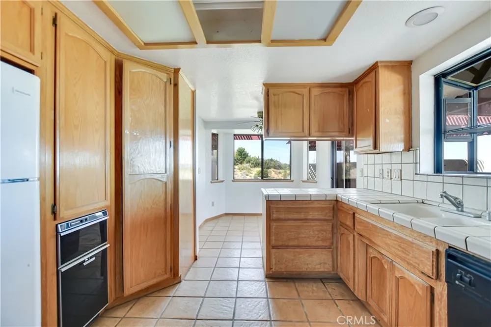 2929 Snow Line Drive Pinon Hills, CA 92372