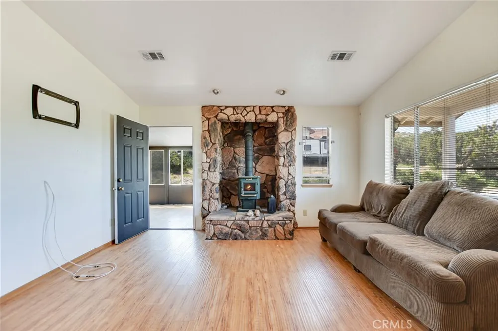 2929 Snow Line Drive Pinon Hills, CA 92372