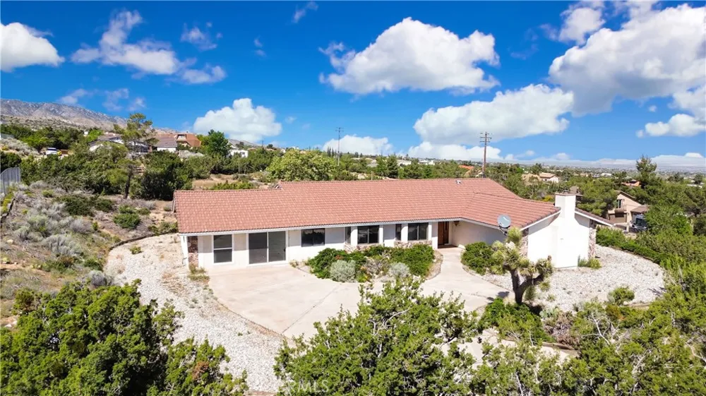 2929 Snow Line Drive Pinon Hills, CA 92372