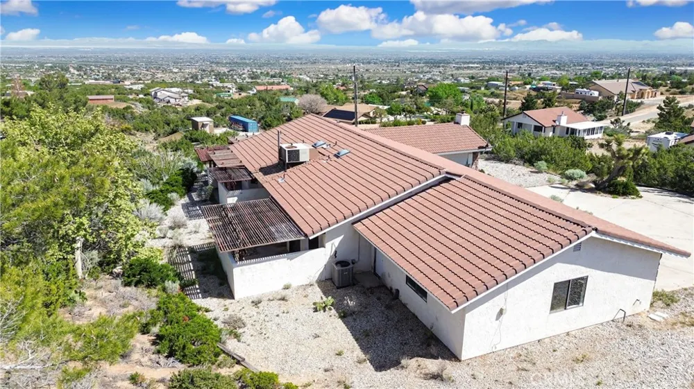 2929 Snow Line Drive Pinon Hills, CA 92372