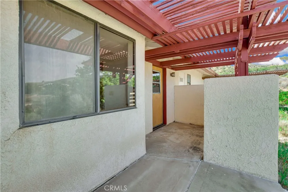 2929 Snow Line Drive Pinon Hills, CA 92372