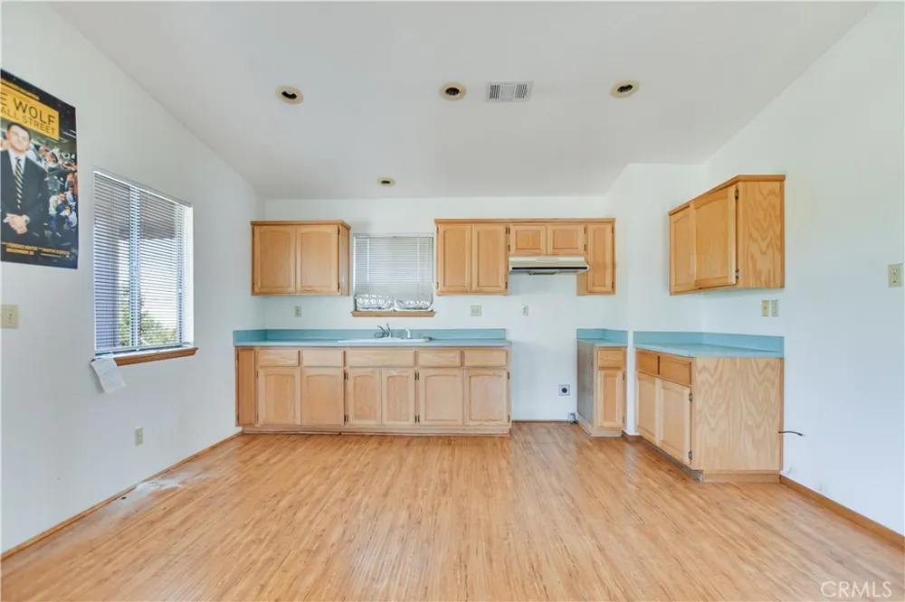 2929 Snow Line Drive Pinon Hills, CA 92372