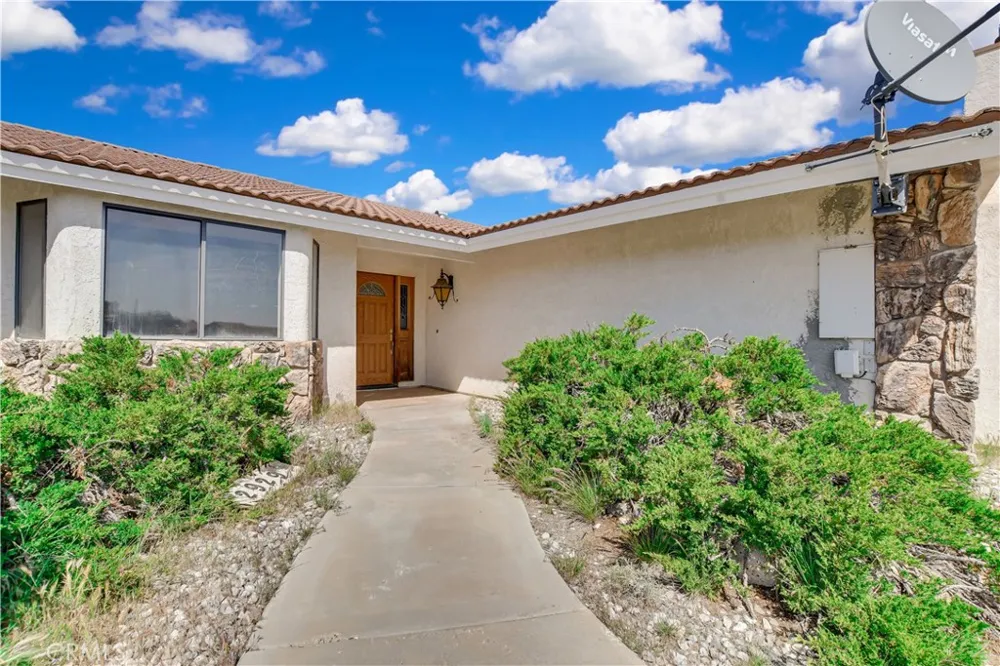 2929 Snow Line Drive Pinon Hills, CA 92372
