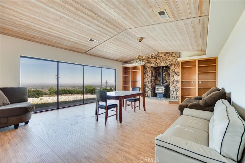 2929 Snow Line Drive Pinon Hills, CA 92372